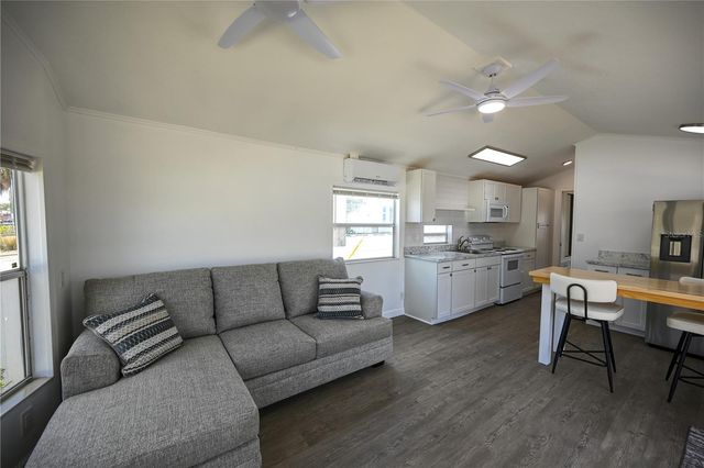 6720 PARK BOULEVARD N 1, Pinellas Park, FL 33781