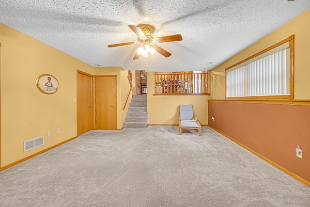 250 Hawthorne Court, Hobart, IN 46342