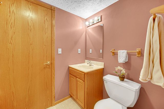 250 Hawthorne Court, Hobart, IN 46342