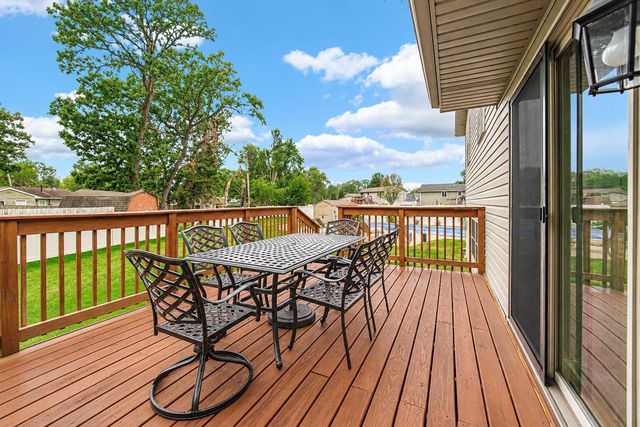 250 Hawthorne Court, Hobart, IN 46342