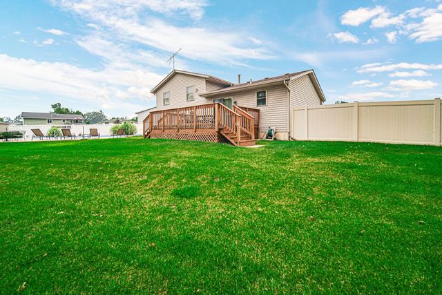 250 Hawthorne Court, Hobart, IN 46342