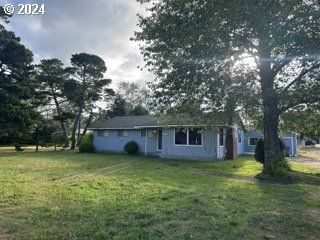 4325 N HIGHWAY 101, Gearhart, OR 97138