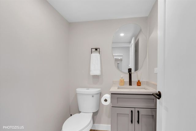 642 Williams Court, Gurnee, IL 60031