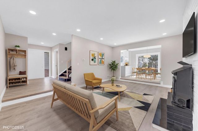 642 Williams Court, Gurnee, IL 60031