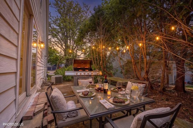 642 Williams Court, Gurnee, IL 60031