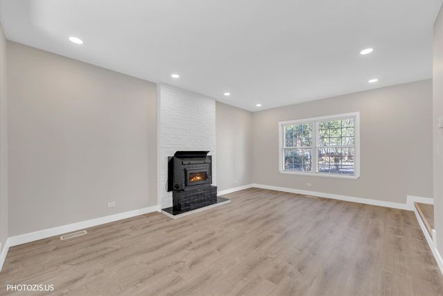 642 Williams Court, Gurnee, IL 60031