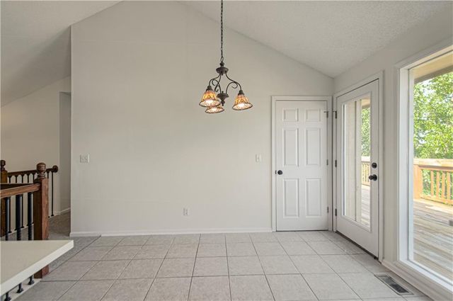 14105 LORA Street, Smithville, MO 64089