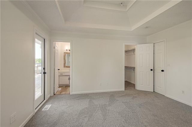 14105 LORA Street, Smithville, MO 64089