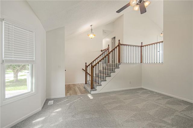 14105 LORA Street, Smithville, MO 64089