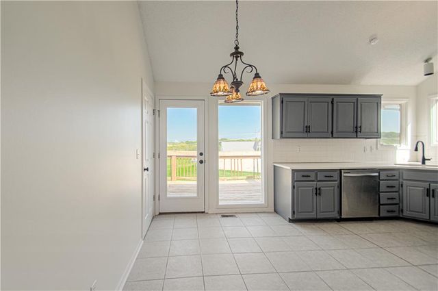 14105 LORA Street, Smithville, MO 64089