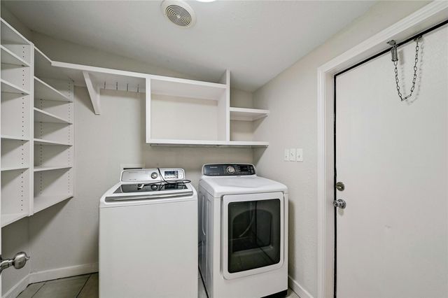 22515 Felicia DR, Spicewood, TX 78669