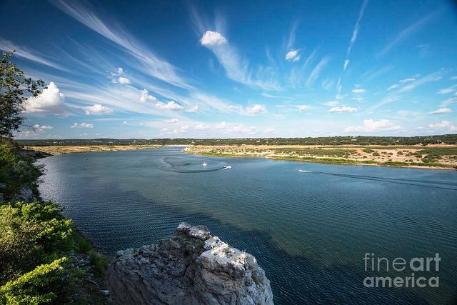 22515 Felicia DR, Spicewood, TX 78669