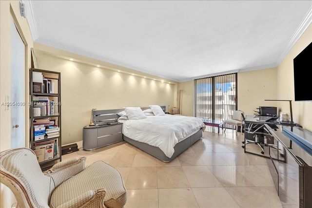 8877 Collins Ave PH-2, Surfside, FL 33154