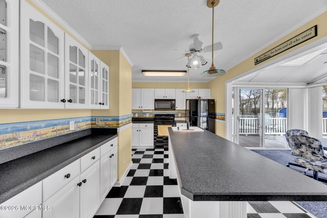 9 Robertsville Road, Freehold, NJ 07728