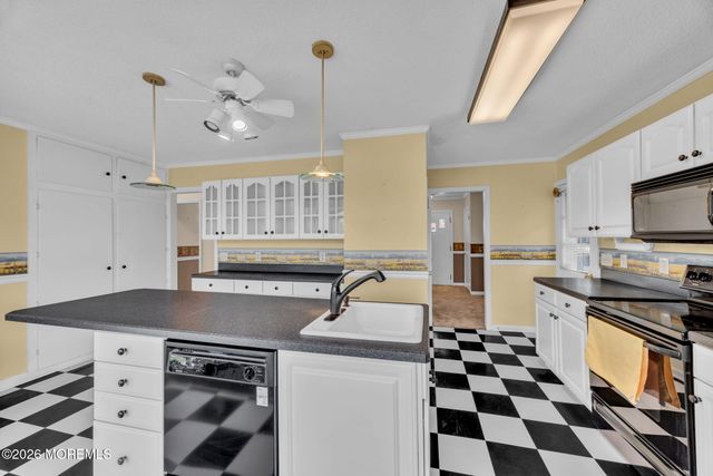 9 Robertsville Road, Freehold, NJ 07728