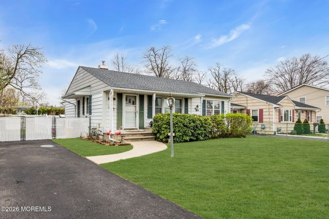 9 Robertsville Road, Freehold, NJ 07728