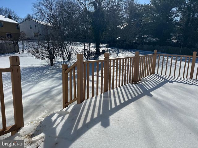 2 W HIGH RIDGE RD, Cherry Hill, NJ 08003