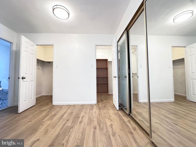 2 W HIGH RIDGE RD, Cherry Hill, NJ 08003