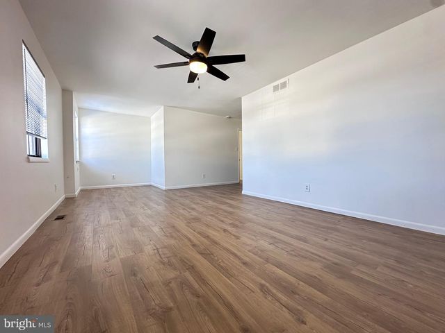 2 W HIGH RIDGE RD, Cherry Hill, NJ 08003