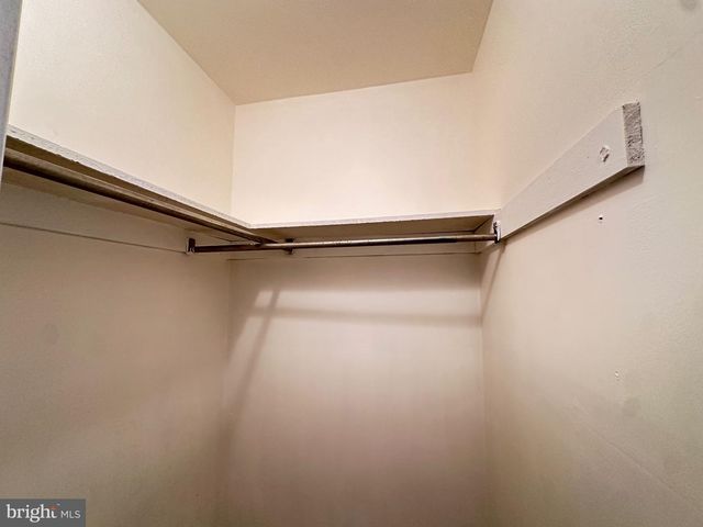 2 W HIGH RIDGE RD, Cherry Hill, NJ 08003