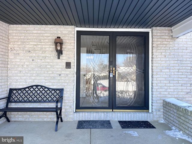 2 W HIGH RIDGE RD, Cherry Hill, NJ 08003