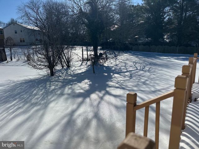 2 W HIGH RIDGE RD, Cherry Hill, NJ 08003