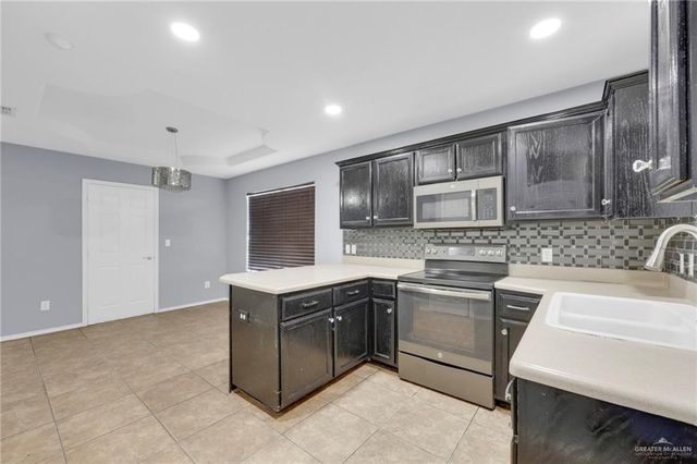 2707 Silver Oak Avenue, Mission, TX 78574