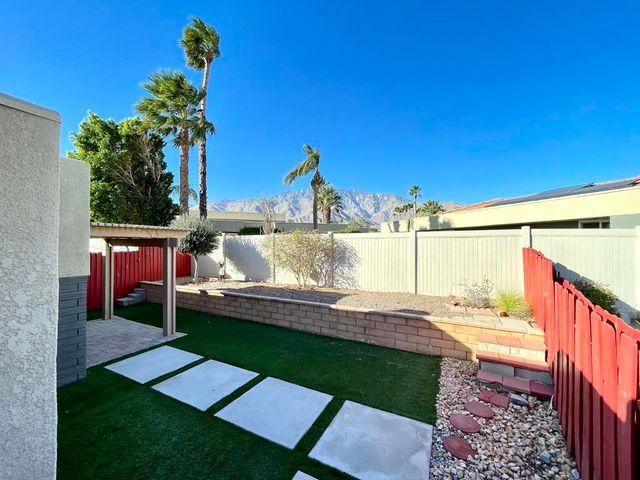 3067 Sunflower Circle E, Palm Springs, CA 92262