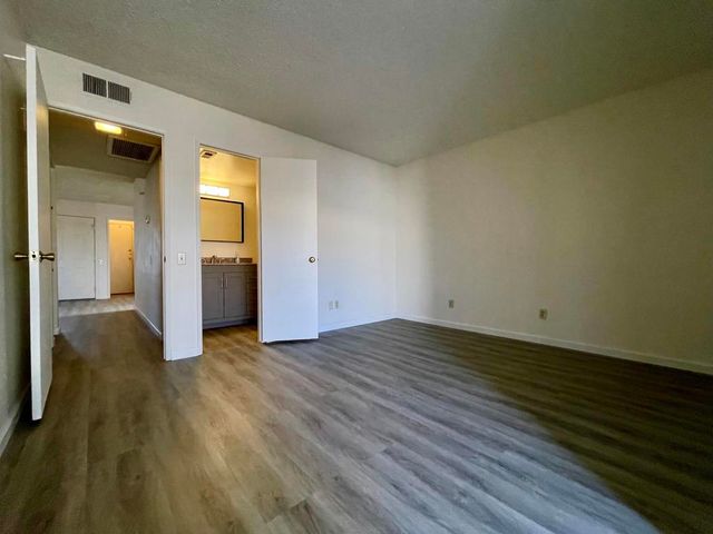 3067 Sunflower Circle E, Palm Springs, CA 92262