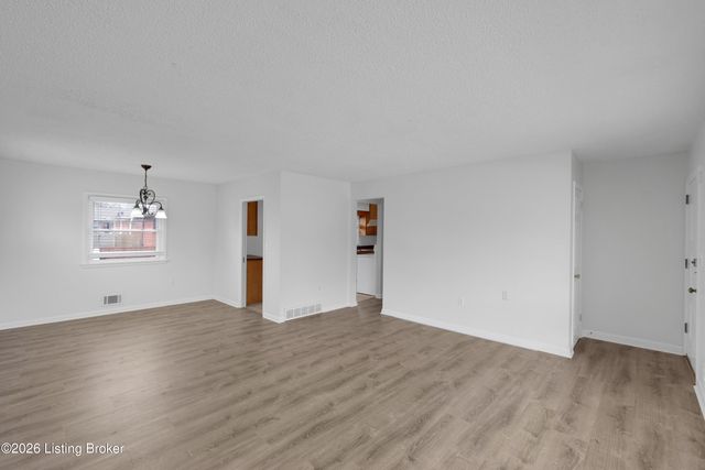 4034 Addison Ln, Louisville, KY 40216