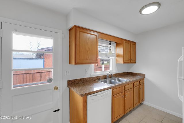 4034 Addison Ln, Louisville, KY 40216