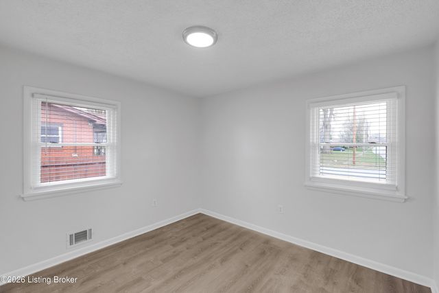 4034 Addison Ln, Louisville, KY 40216