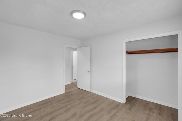 4034 Addison Ln, Louisville, KY 40216