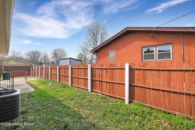 4034 Addison Ln, Louisville, KY 40216