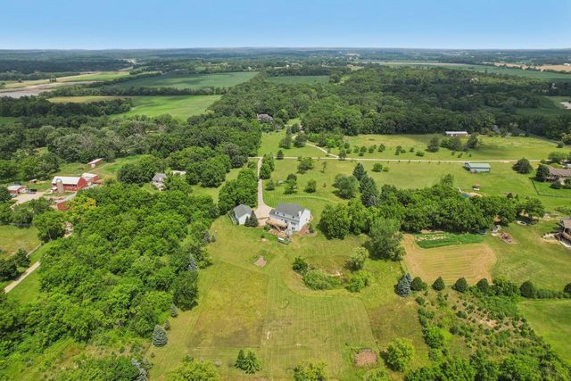 3202 Crossway ROAD, Burlington, WI 53105