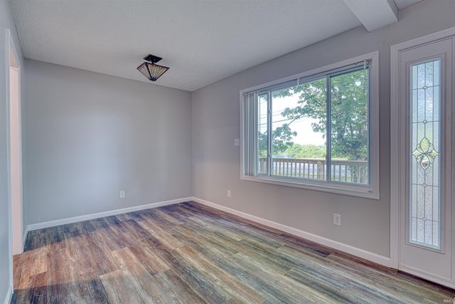2645 Oak Hill Road, Evansville, IN 47711