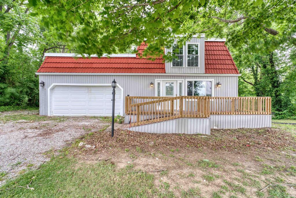 2645 Oak Hill Road, Evansville, IN 47711