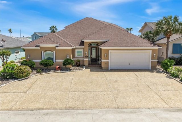 131 Sea Mist Dr, Aransas Pass, TX 78336