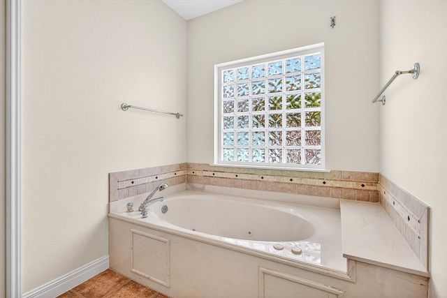 131 Sea Mist Dr, Aransas Pass, TX 78336