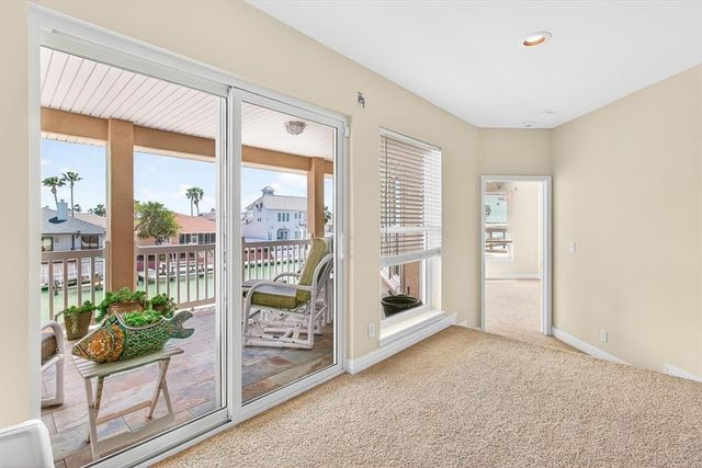 131 Sea Mist Dr, Aransas Pass, TX 78336