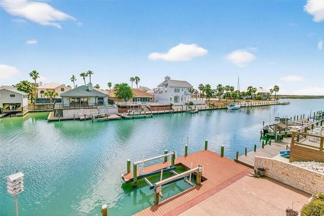 131 Sea Mist Dr, Aransas Pass, TX 78336