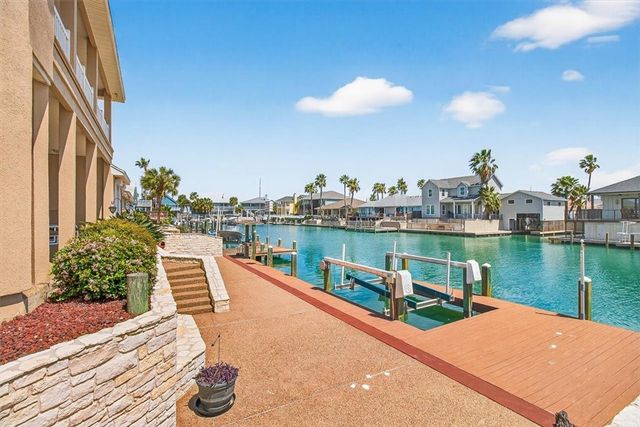 131 Sea Mist Dr, Aransas Pass, TX 78336