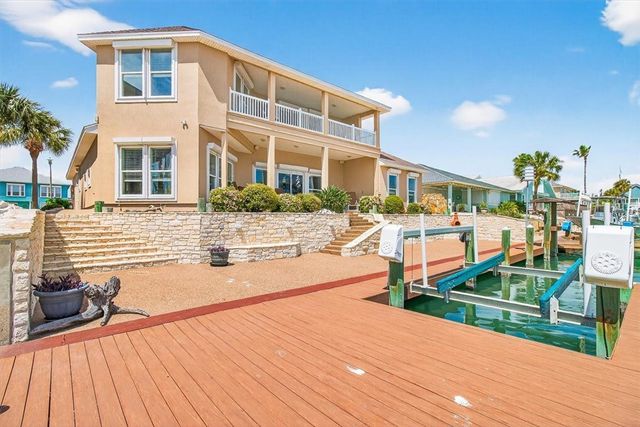 131 Sea Mist Dr, Aransas Pass, TX 78336
