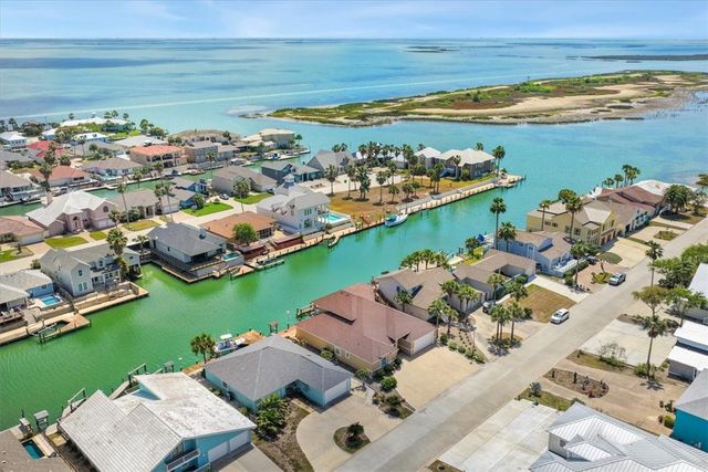 131 Sea Mist Dr, Aransas Pass, TX 78336