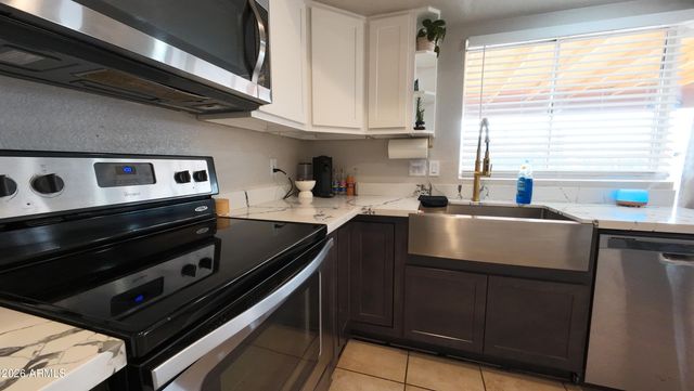 7521 W Flower Street, Phoenix, AZ 85033