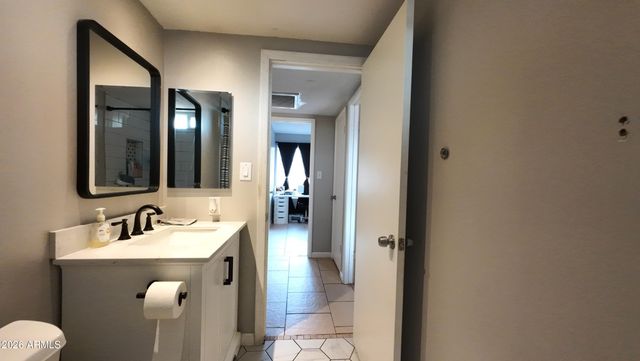 7521 W Flower Street, Phoenix, AZ 85033