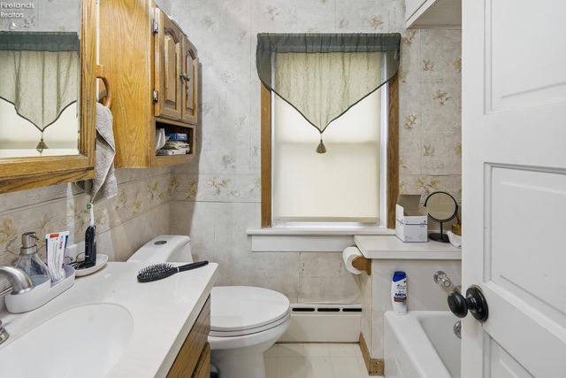 N 123 Prospect St., Fremont, OH 43420