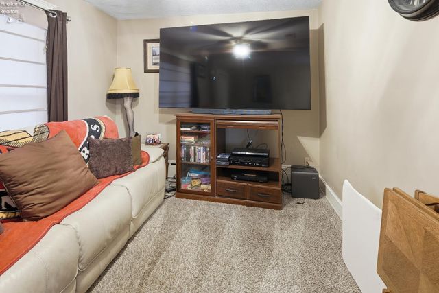 N 123 Prospect St., Fremont, OH 43420