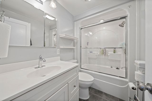 78 Doris Dr, Abington, MA 02351