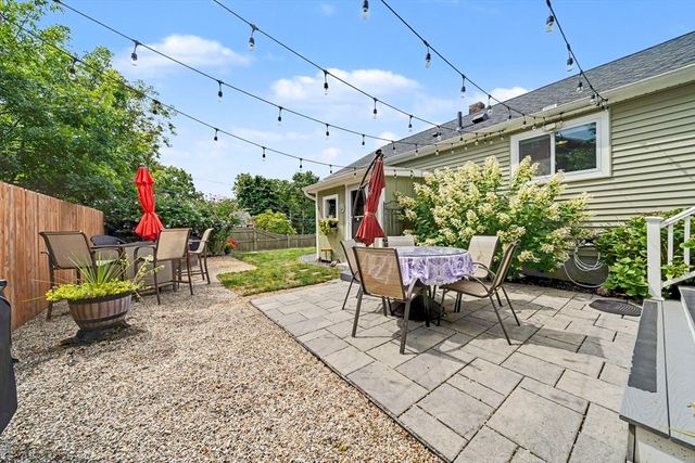 78 Doris Dr, Abington, MA 02351